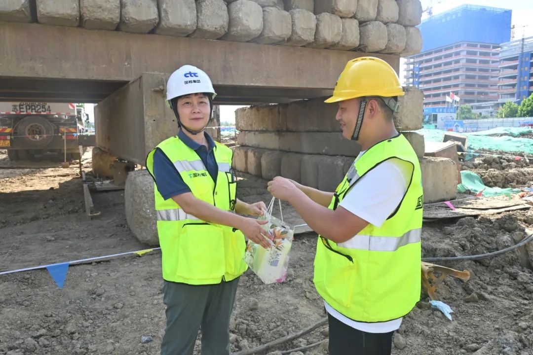 1720574837907189.jpg 6400202.jpg